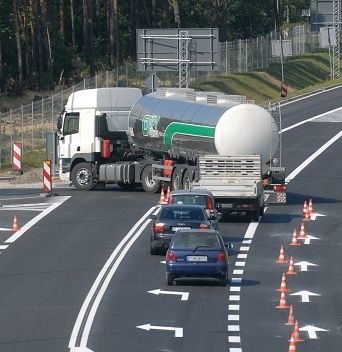 Europejski Fundusz Społeczny sponsoruje szkolenia także dla przewoźników drogowych.