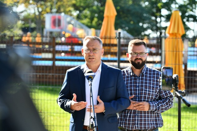 Ireneusz Stachowiak, kandydat na posła, spotkał się z wyborcami w Gniewkowie
