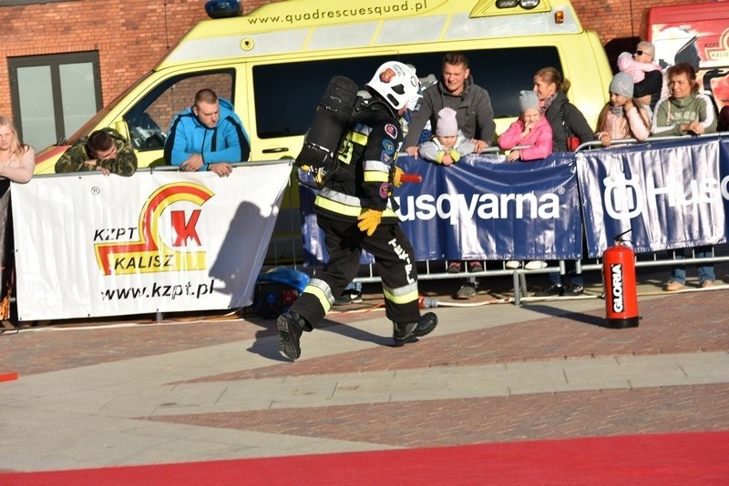 Firefighter Combat Challenge - mordercze zawody strażaków na rynku łódzkiej Manufaktury [ZDJĘCIA, FILM]