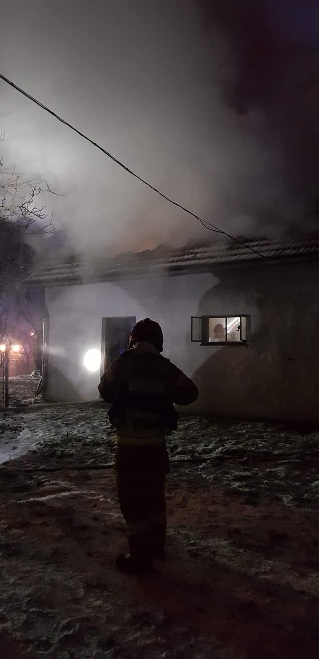 Gmina Słomniki. Pożar budynku gospodarczego. Zagrożony ogniem był dom