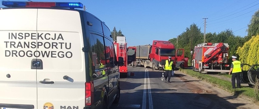 W czołowym zderzeniu z samochodem ciężarowym życie stracił...