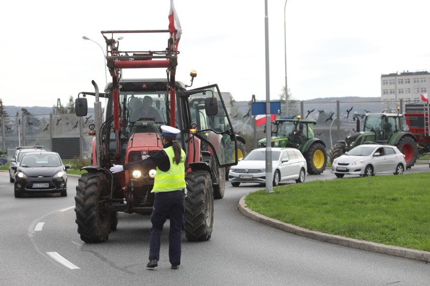 Protest rolników na ulicach Rzeszowa [ZDJĘCIA]