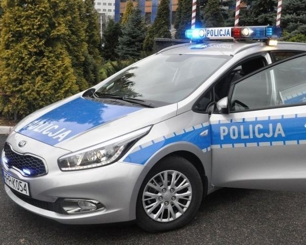 Samochody policji Kia Cee'd