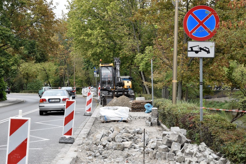 Prace na przystanku na ul. Piastowskiej w Opolu