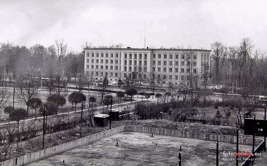 1964, Lublin. Gmach KW PZPR obecnie Rektorat Uniwersytetu...