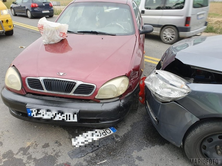 Do zderzenia daewoo ze skodą doszło w poniedziałek po godz....