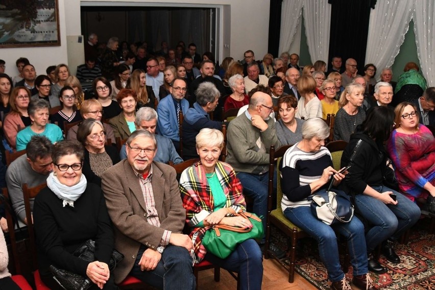 Widowiskowy koncert chóru Fermata w Pałacyku Zielińskiego w Kielcach (ZDJĘCIA, WIDEO)