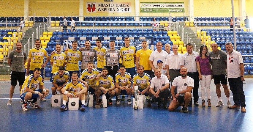 Zobacz, jak piłkarze ręczni PGE VIVE Kielce wygrali turniej Szczypiorno Cup w Kaliszu [DUŻO ZDJĘĆ]