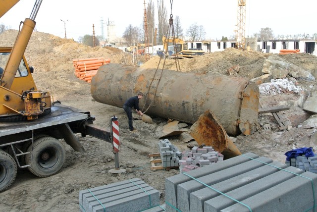 Właściciel terenu od razu zgodził się za darmo przekazać znalezisko do Fortu Gerharda w Świnoujściu, gdzie zostanie zrekonstruowany i już w maju pokazany zwiedzającym. Akcja wydobycia z ziemi i załadowania na lawetę zakończyła się w nocy ze środy na czwartek