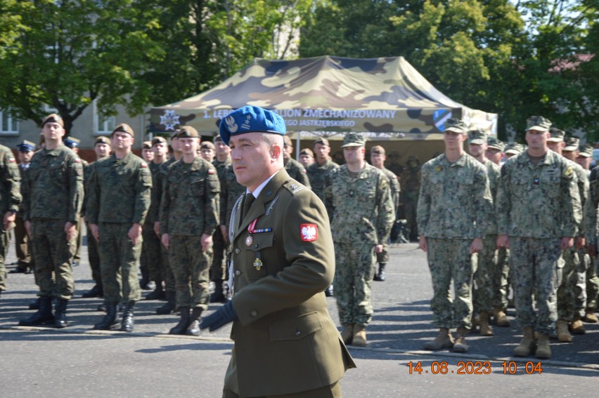 Dziś bramy jednostki wojskowej przy ul. Westerplatte w...