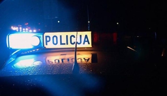 Pijany kierowca TIR-a utknął pod wiaduktem w Luboniu