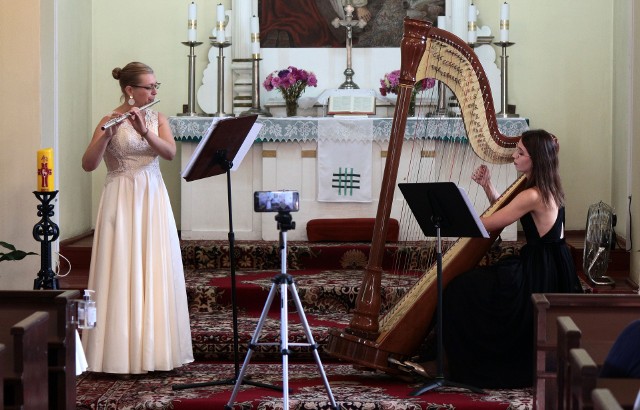 Pierwszy koncert "Grudziądzkiego Festiwalu Muzycznego u św. Jana". Zagrał zespół MaJ Duo, czyli harfistka Maria Lewandowska oraz flecistka Julia Stanecka.