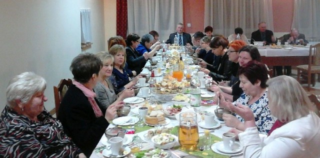 W spotkaniu w Wolicy uczestniczyła liczna grupa pań i zaproszeni goście.