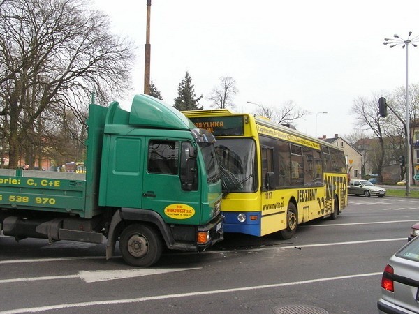 Do kolizji doszlo w sobote ok. godz. 10.30 na skrzyzowaniu...