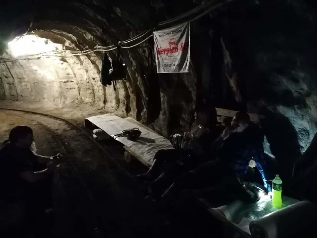 Górnicy protestują pod ziemią w 11 kopalniach