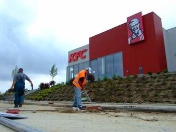 KFC ma być otwarty do końca miesiąca. (fot. Radosław Dimitrow)