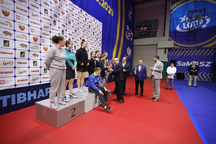 Wielki sukces Kingi Stefańskiej na indywidualnych mistrzostwach Polski w tenisie stołowym. W deblu była najlepsza, zdobyła też brąz!