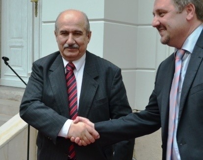 Jacek Krywult (z lewej) został wybrany na czwartą kadencję