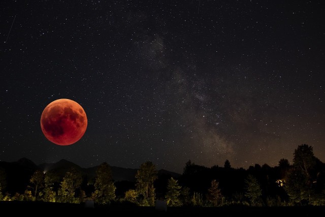 Zaćmienie księżyca lipiec 2019. Gdzie i kiedy oglądać?