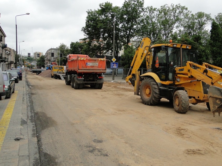 Trwa gruntowny remont ważnej radomskiej ulicy - 25 Czerwca w...