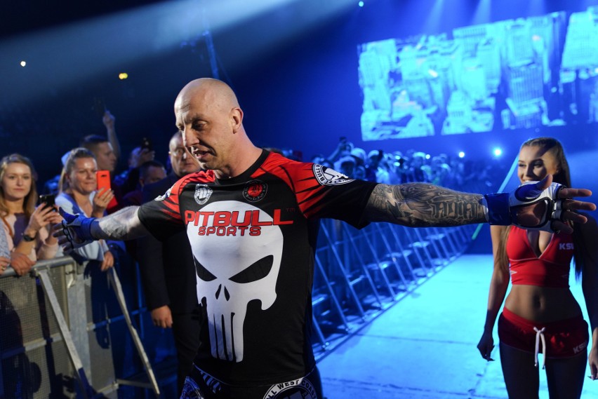 KSW 45. Michał Materla powalczy o pas wagi średniej, tytuł w ciężkiej nie dla Karola Bedorfa