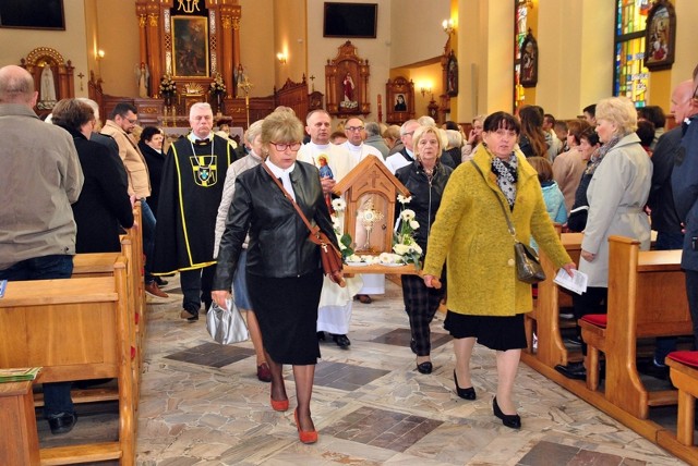 W niedzielę 25 września do kościoła w Mroczkowie wprowadzono relikwię świętego Rocha.