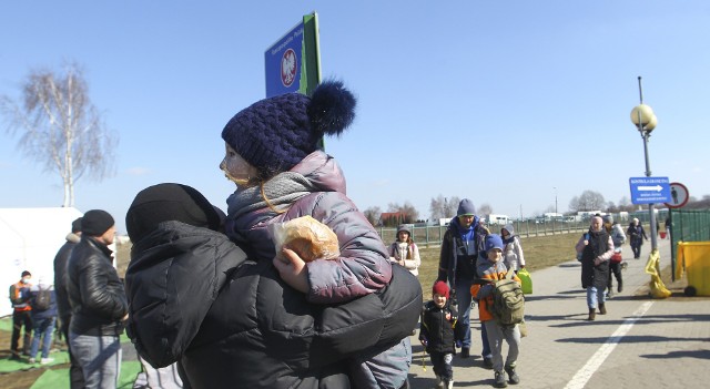 Wojna na Ukrainie wybuchła 24 lutego 2022. Jeszcze tego samego dnia pierwsi uchodźcy przekroczyli naszą granicę. Minął rok...