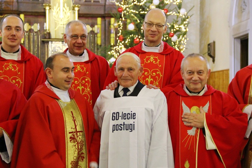 Podczas jubileuszu 60-lecia posługi, Ludwik Chrostek dostał...