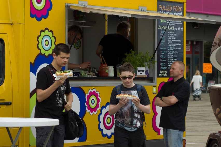 Zlot food trukców na rynku w Katowicach