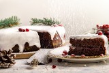 Ciasta na Boże Narodzenie. Łatwe ciasto czekoladowe z żurawiną na świąteczny stół [PRZEPIS]