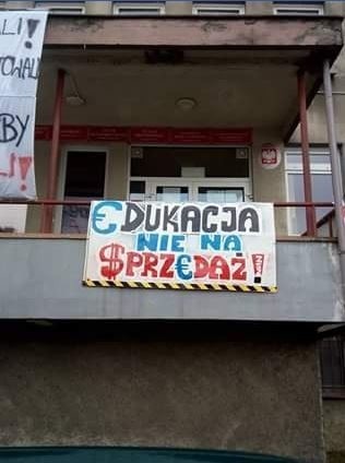 Węgierska Górka: protest przeciw likwidacji szkoły