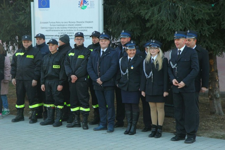 Nowy wóz strażacki dla druhów z Krzcina (ZDJĘCIA) 