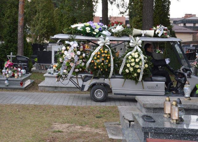 W pogrzebach może brać udział najbliższa rodzina, maksymalnie 50 osób