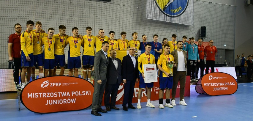 VIVE Kielce zdobyło srebro. Dekoracja medalami na Mistrzostwach Polski Juniorów w Kielcach. Nagrodzono też najlepszych zawodników