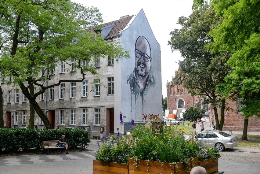 Miasto ujawniło koszty przygotowania ściany pod mural z wizerunkiem Pawła Adamowicza. Radni PiS: mamy w tej sprawie coraz więcej wątpliwości
