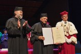 Doktorzy honoris causa Uniwersytetu w Białymstoku. Na liście kilku obcokrajowców, a także artyści. Sprawdź kto dostąpił tego zaszczytu 