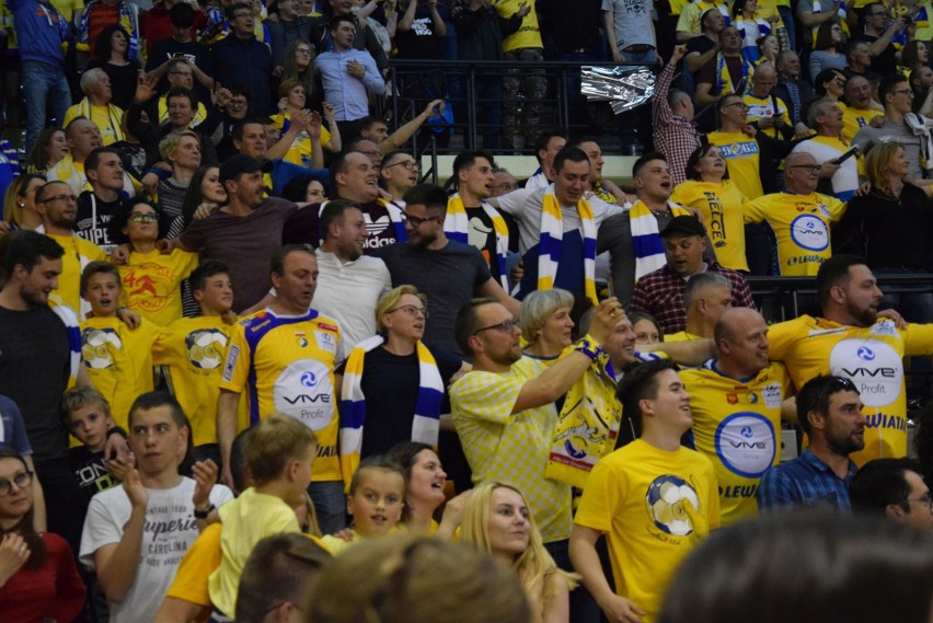 Liga Mistrzów. PGE VIVE Kielce - Paris Saint Germain Handball 34:24. Byłeś na trybunach? Znajdź się na zdjęciach!