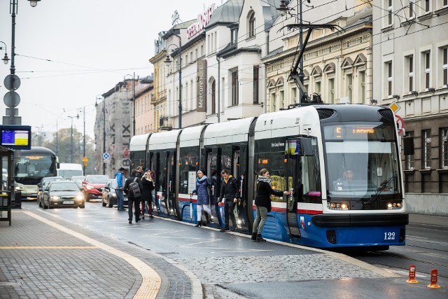 Przetarg na budowę przystanku wiedeńskiego udało się zrealizować dopiero po okrojeniu zakresu prac.