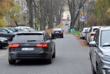 Rajdy rodziców na drodze dojazdowej do szkoły w Kielcach. Mieszkańcy boją się o swoje życie    