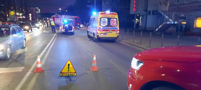 Poważny wypadek w Gdańsku. Na ulicy Kołobrzeskiej zderzyły...