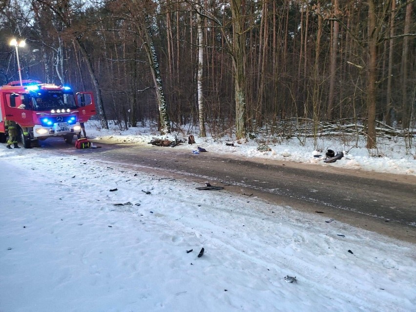 Jak relacjonują strażacy z OSP Powidz, na drodze z Wylatkowa...