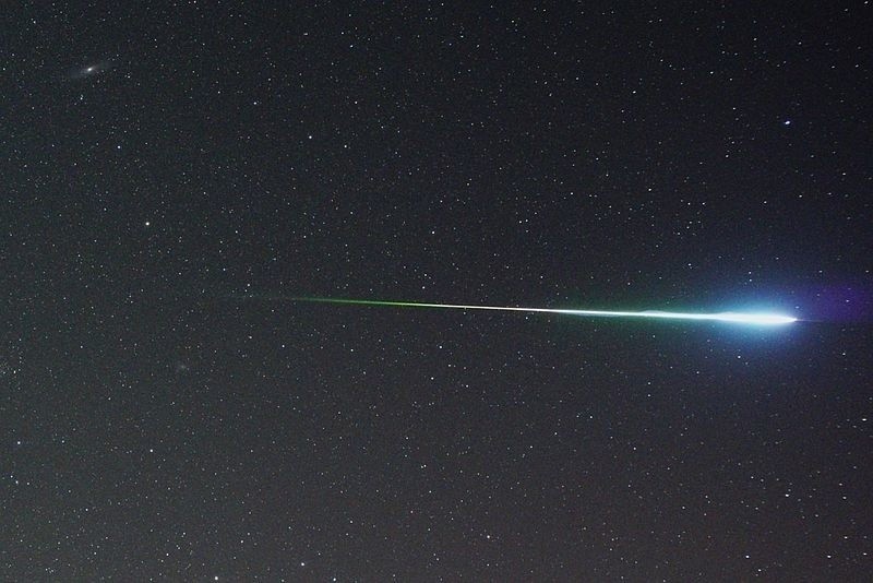 Podpowiadamy, gdzie patrzeć, by obserwować spadające meteory