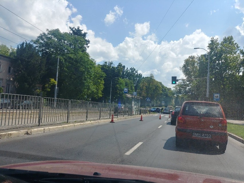 Kolizja na al. Wojska Polskiego w Szczecinie. "Jedynka" jedzie inną trasą  