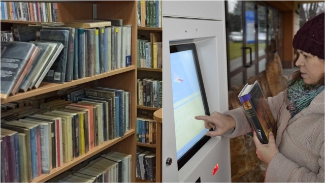 Książki z tuchowskiej biblioteki można już wypożyczać i zwracać za pomoca książkomatu, który stoi przy wejściu do domu kultury. W budynku mieści się też biblioteka, którą czeka rozbudowa