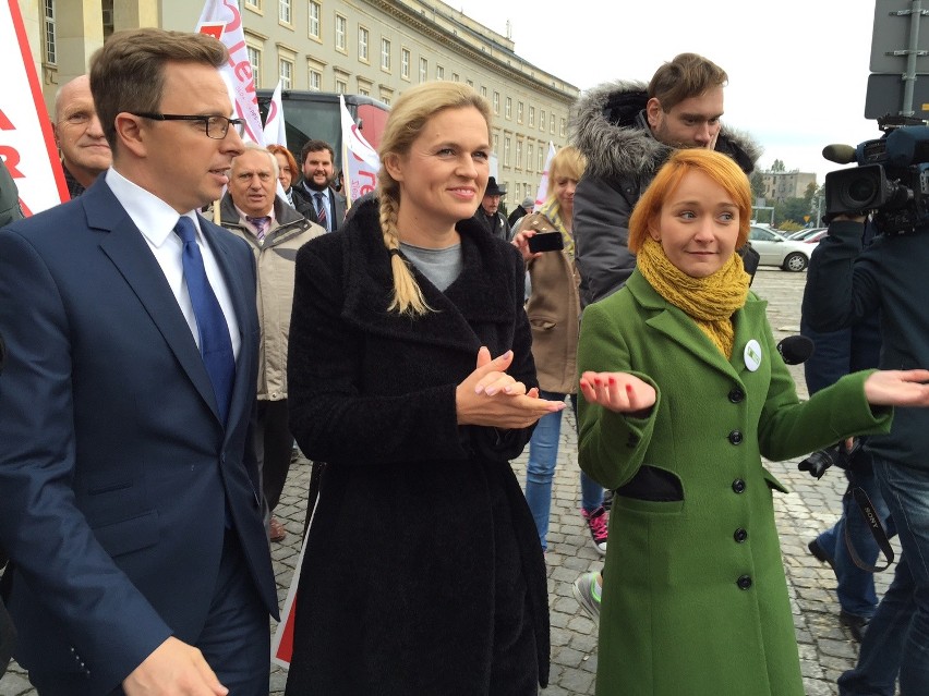 Lewica z Barbarą Nowacką we Wrocławiu: Chcemy chleba, nie igrzysk