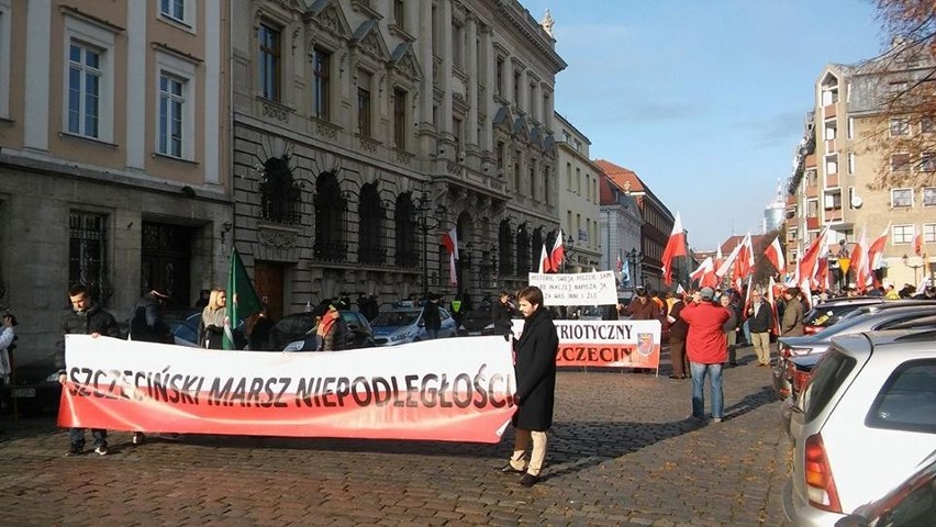 Szczeciński Marsz Niepodległości wyruszył z Placu Orła Białego [zdjęcia, wideo]