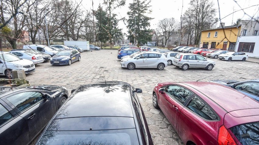 Popularne parkingi w Gdańsku Oliwie będą płatne? Jeden znajduje się naprzeciwko Parku Oliwskiego