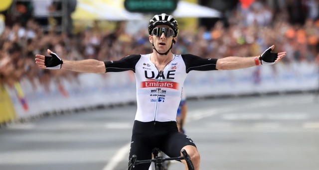 Adam Yates, zwycięzca pierwszego etapu Tour de France.