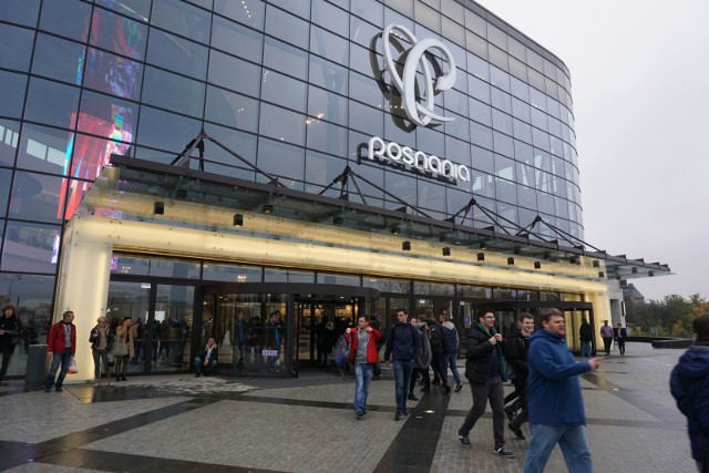 Black Friday 2018 w Posnanii odbywa się pod nazwą Black 3days w Posnanii. W piątek, sobotę i niedzielę na klientów największego centrum handlowego w Wielkopolsce będzie czekało mnóstwo promocji i rabatów. Niektóre nawet do -70 procent.Co jest przecenione? Na jakie obniżki możecie liczyć w Centrum Handlowym Posnania? Przejdź do kolejnego zdjęcia i sprawdź --->