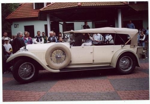 Najstarszy i chyba najpiękniejszy pojazd lubelskiego rajdu &#8211; Austro-Daimler z 1927 r., własnoś
